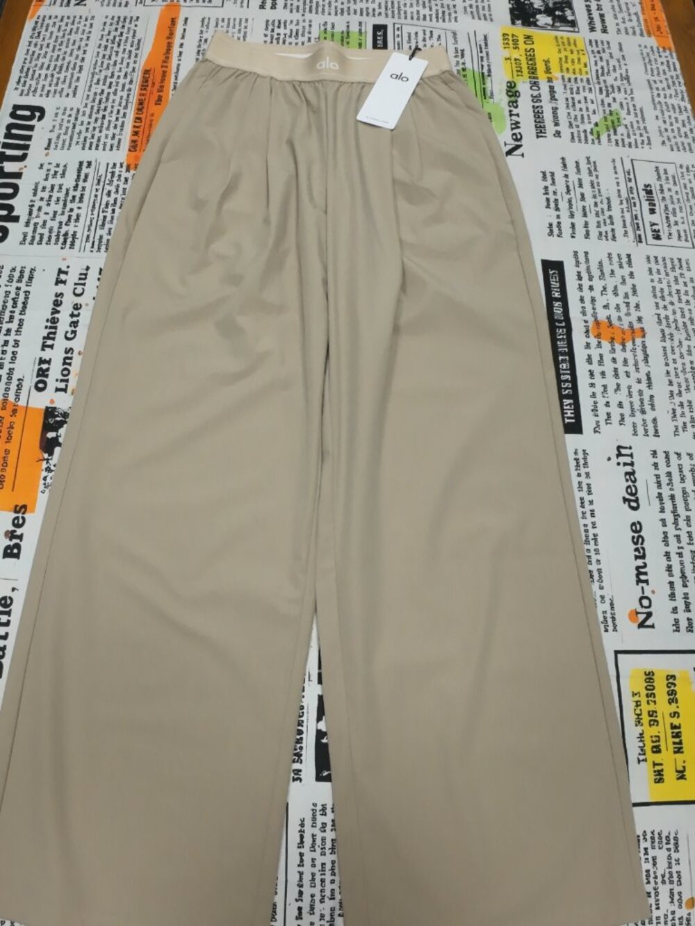 ALO Yoga Brand New👏Gravel Suit Up Trouser Regular 30 Inch - Picture 5 of 9